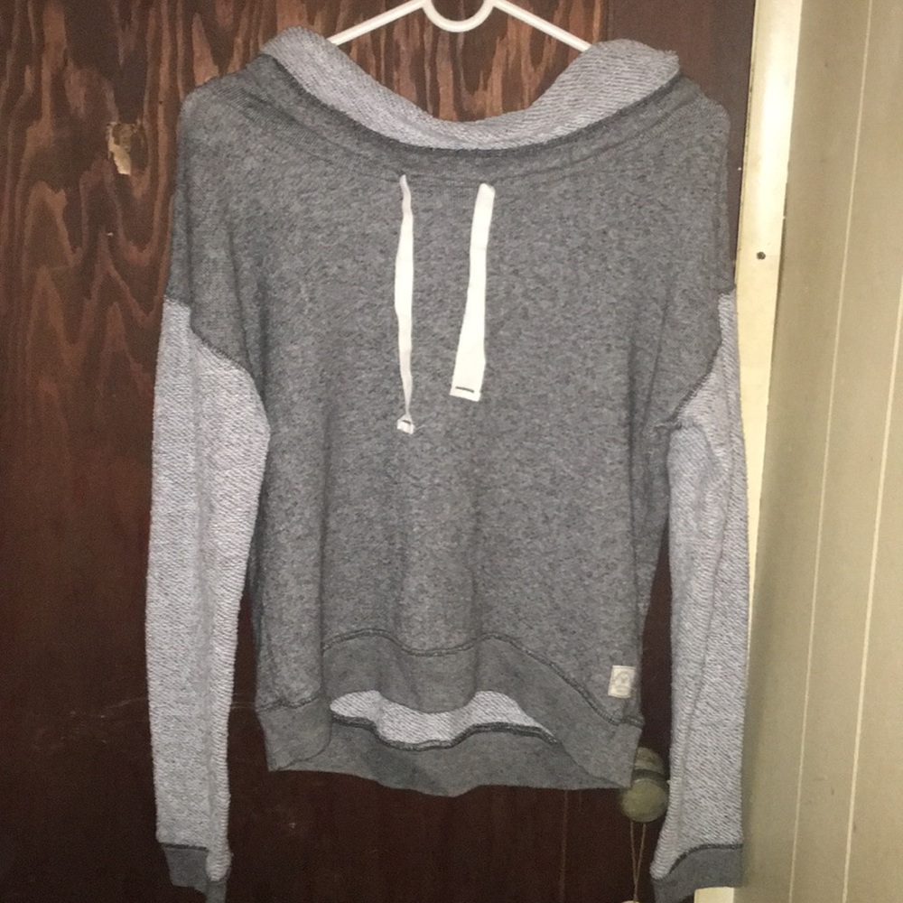 American eagle sweater